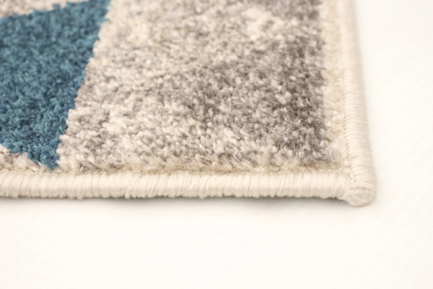 1036-raja-ivory-blue-area-rug-3-11-x-5-7--5.webp Raja Ivory-Blue Area Rug - 3'11" x 5'7"