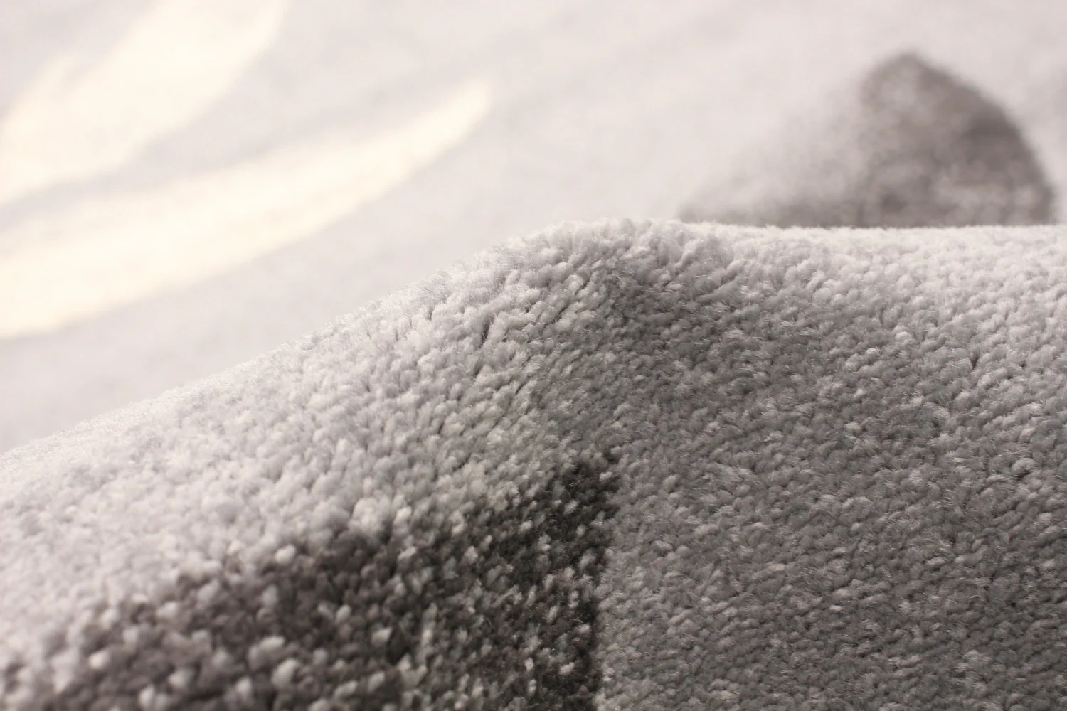 1087-palta-silver-anthracite-area-rug-7-10-x-10-2--4.webp Palta Silver-Anthracite Area Rug - 7'10" x 10'2"