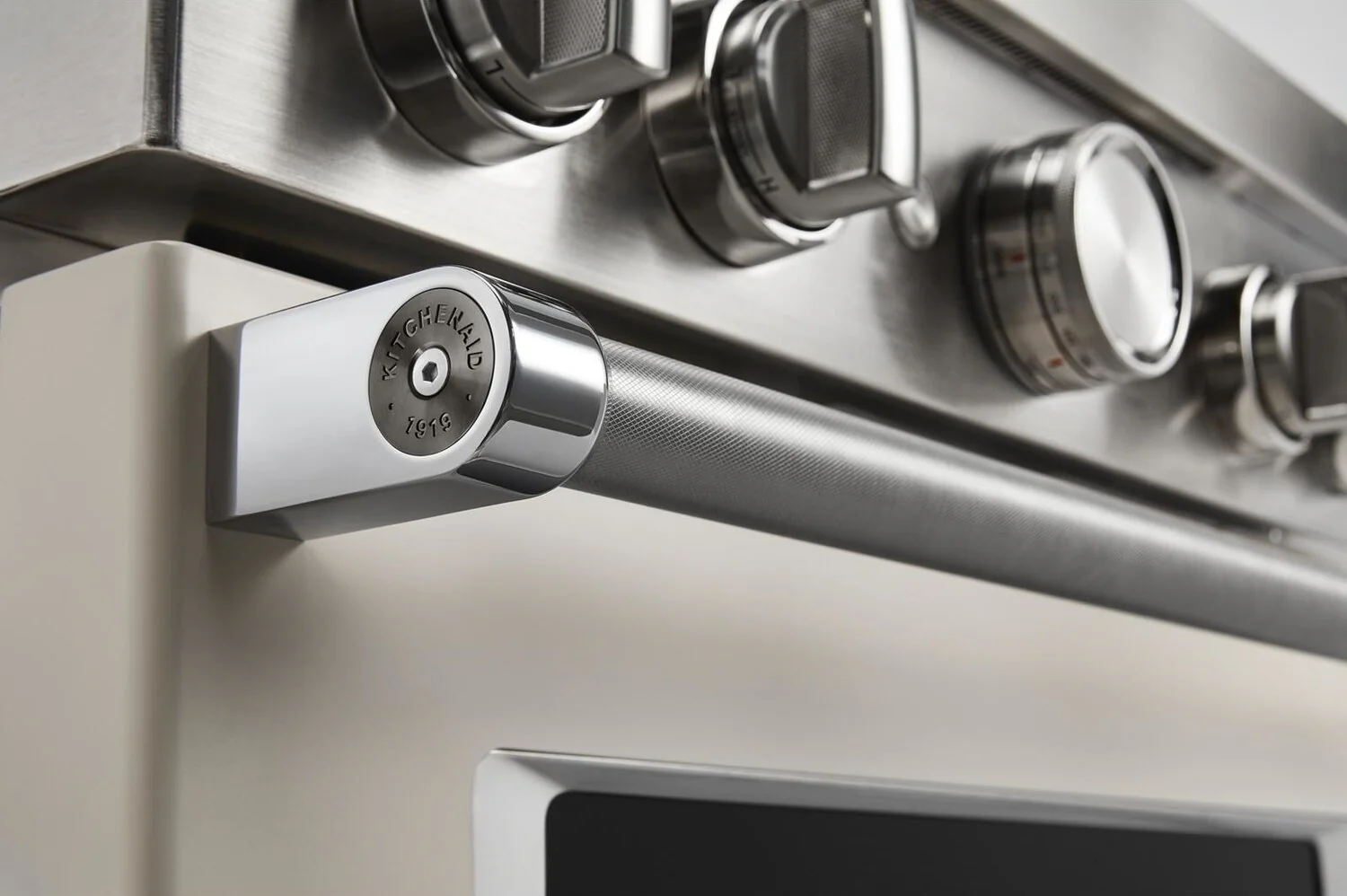 KitchenAid Commercial-Style Range Handle Medallion Kit - W11368841BO