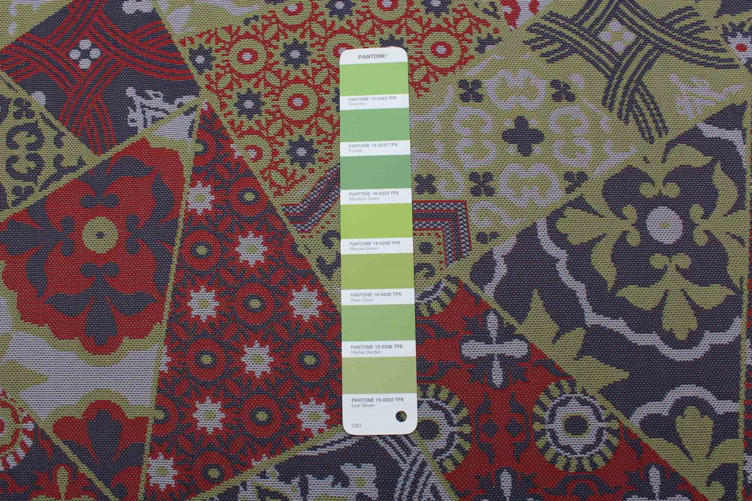 1360-bellezza-red-green-area-rug-2-2-x-50-0--8.jpg Bellezza Red-Green Area Rug - 2'2" x 50'0"