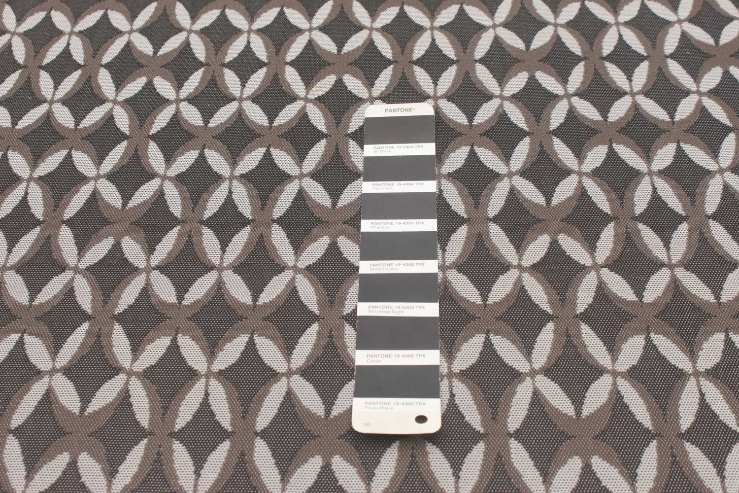 1500-bellezza-black-2-2-x-14-0-area-rug-8.jpg Bellezza Black 2'2" x 14'0" Area Rug