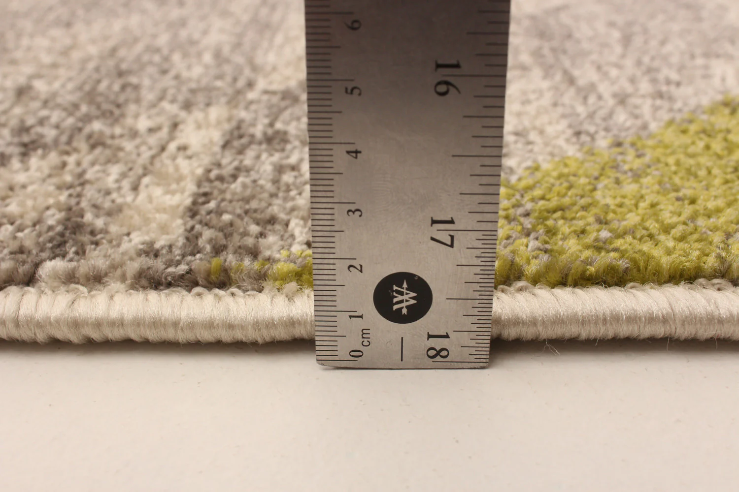 1505-korra-ivory-green-6-7-x-9-6-area-rug-6.webp Korra Ivory / Green 6'7" x 9'6" Area Rug