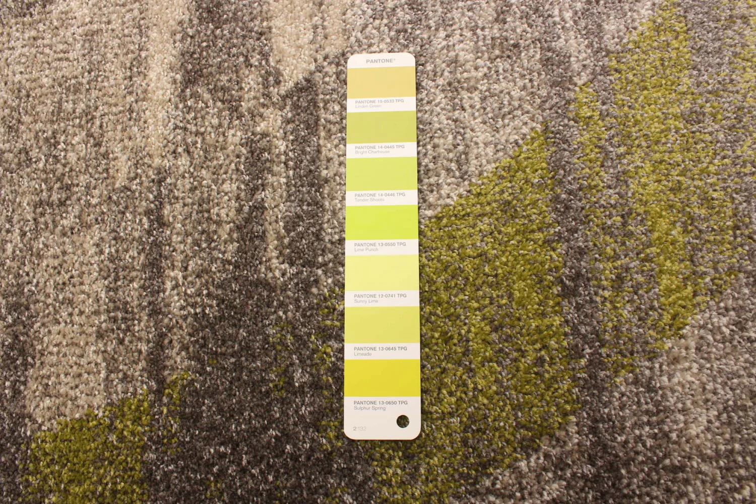 1505-korra-ivory-green-6-7-x-9-6-area-rug-8.webp Korra Ivory / Green 6'7" x 9'6" Area Rug