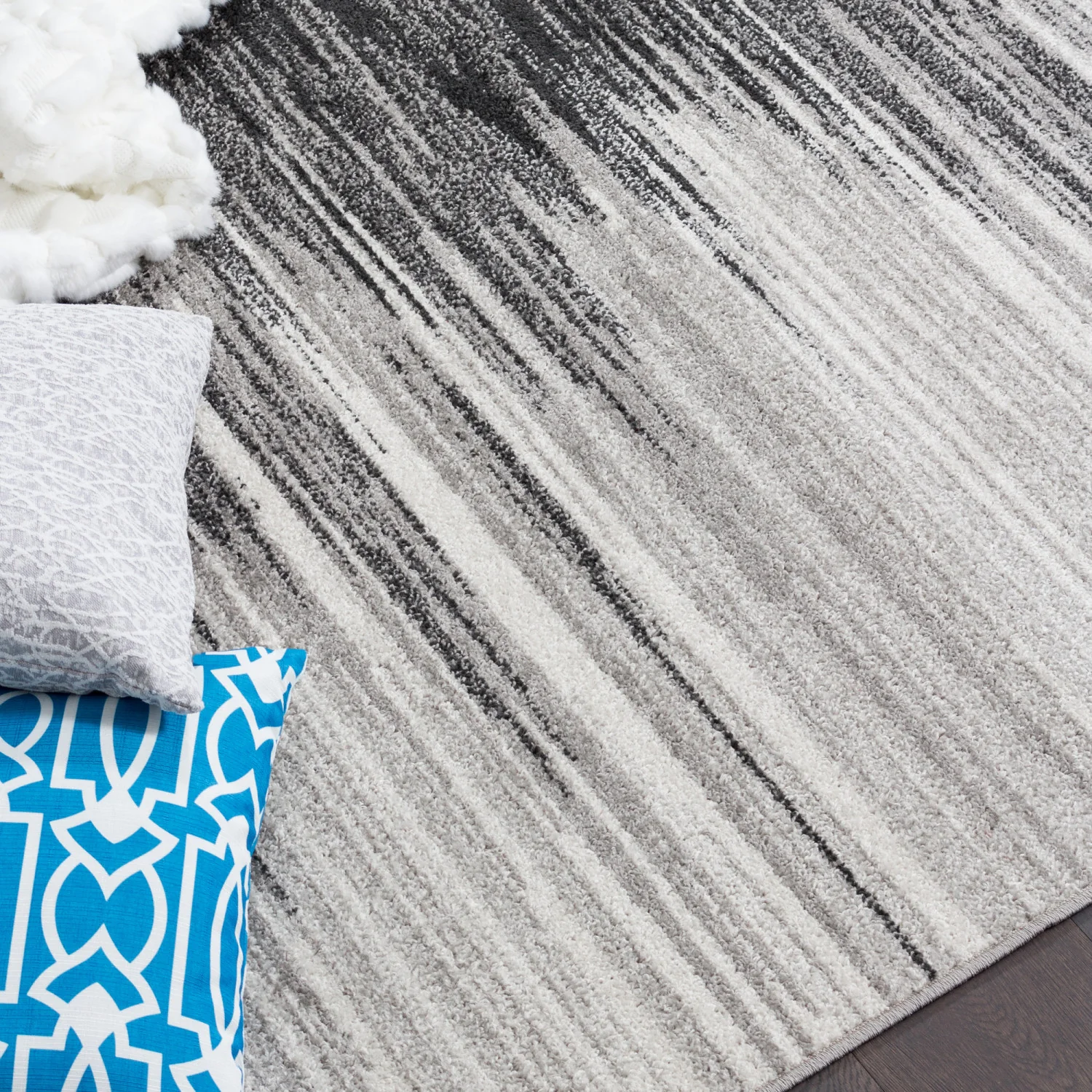 2134-lav-grey-waves-4x6-area-rug-4.webp Lav Grey Waves 4x6 Area Rug