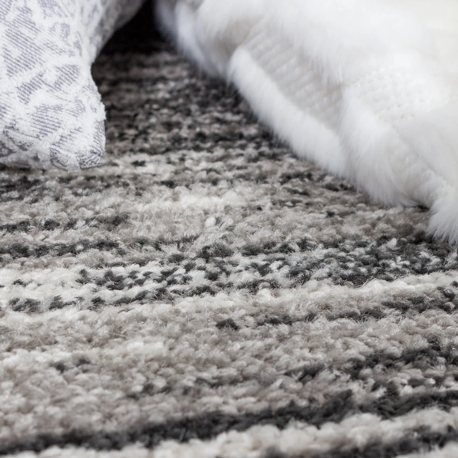 2134-lav-grey-waves-4x6-area-rug-6.webp Lav Grey Waves 4x6 Area Rug
