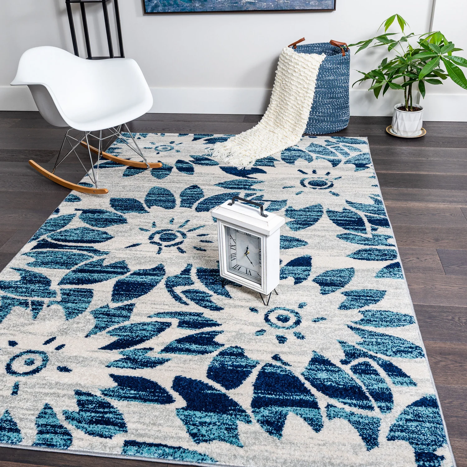 Roma Blue Sun 7x10 Area Rug