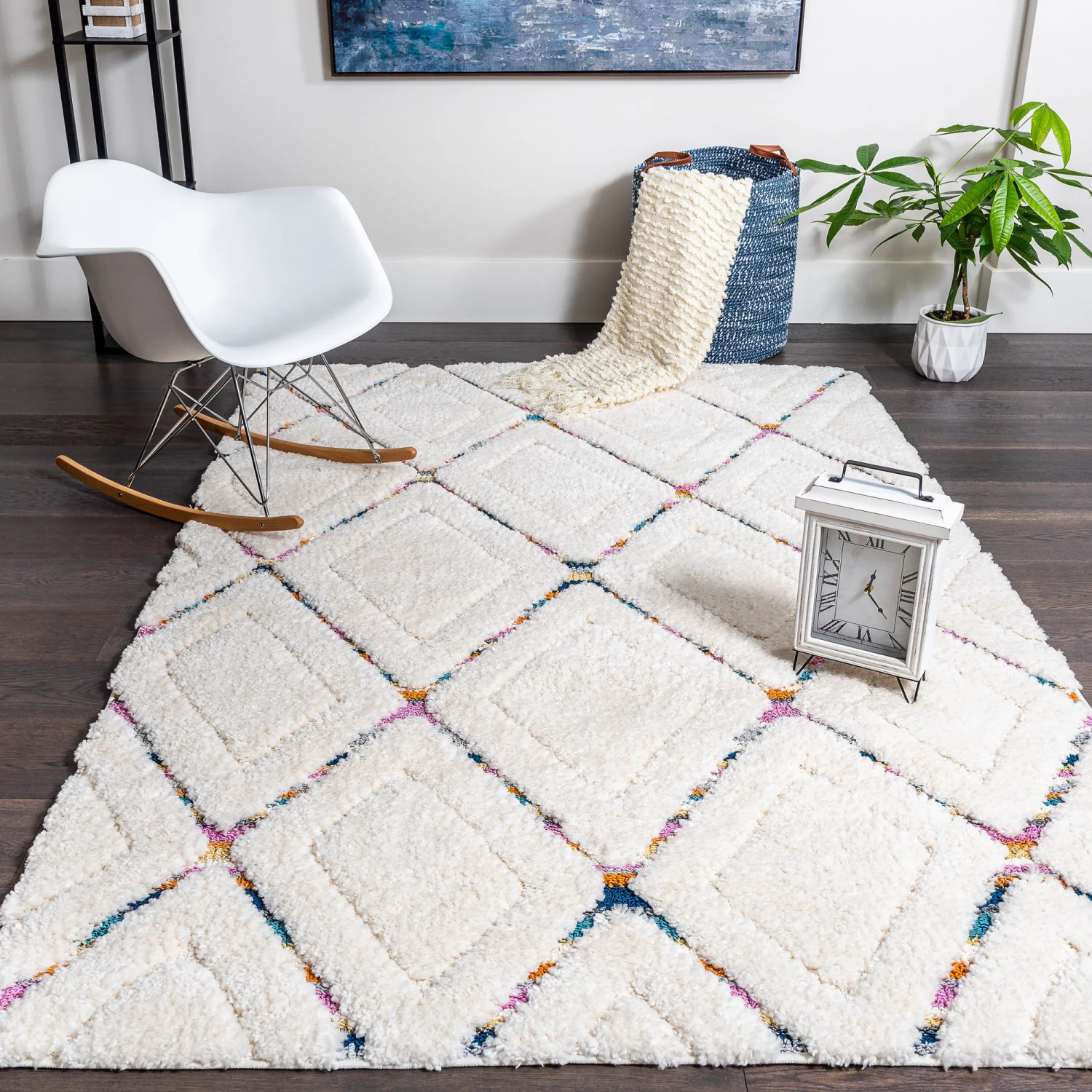 Lola Lattice Large 5x8 Area Rug