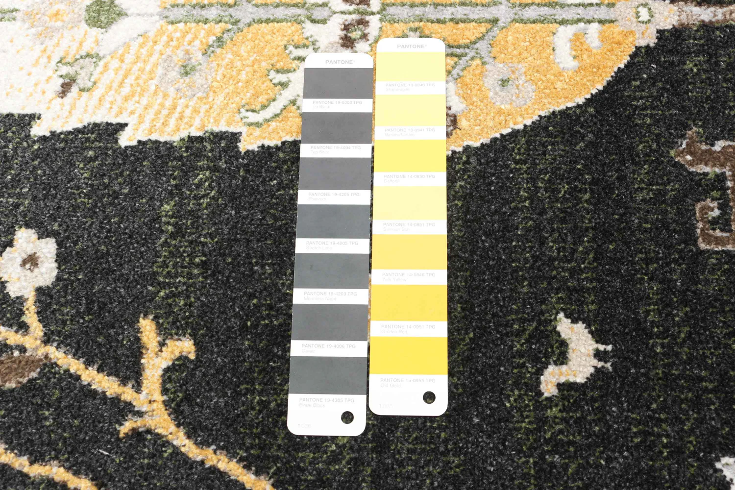 2490-pine-black-machine-washable-area-rug-3-0-x-5-0--8.webp Pine Black Machine Washable Area Rug - 3'0" x 5'0"