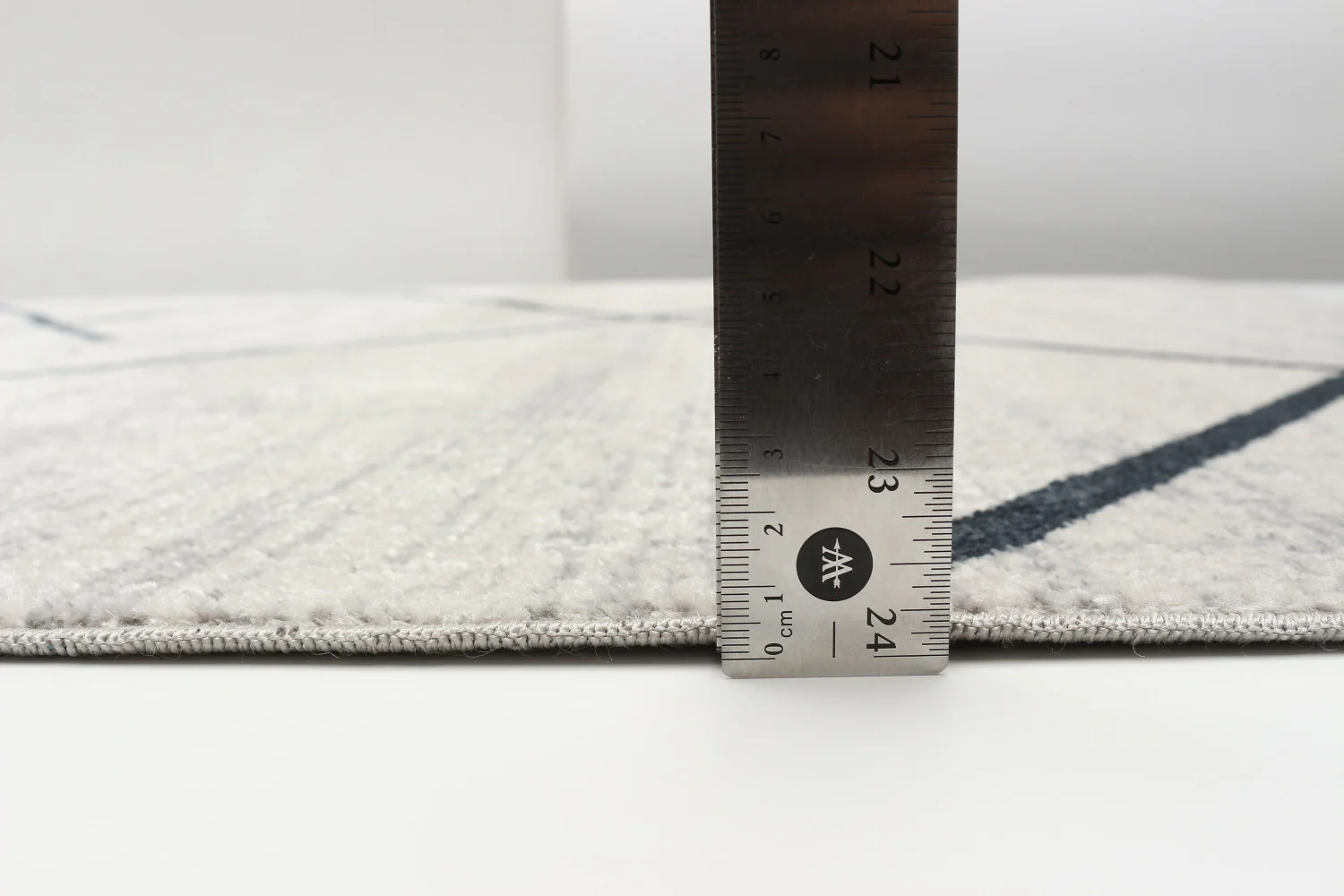 2538-damali-ivory-blue-machine-washable-area-rug-5-0-x-7-0--6.webp Damali Ivory/Blue Machine Washable Area Rug - 5'0" x 7'0"