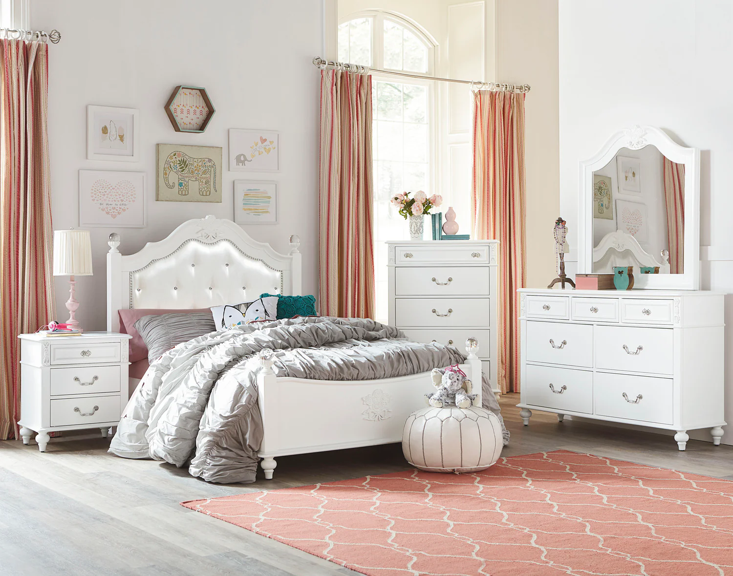 274-livy-3-drawer-nightstand-for-kids-24-w-white-3.webp Livy 3-Drawer Nightstand for Kids, 24"W - White