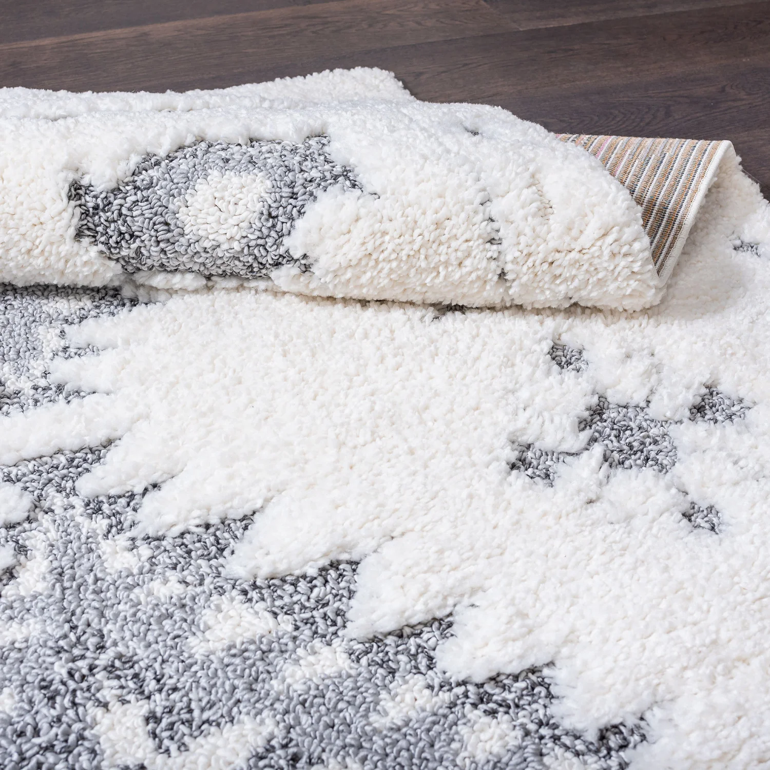 2762-lola-diamond-grey-8x11-area-rug-6.webp Lola Diamond Grey 8x11 Area Rug