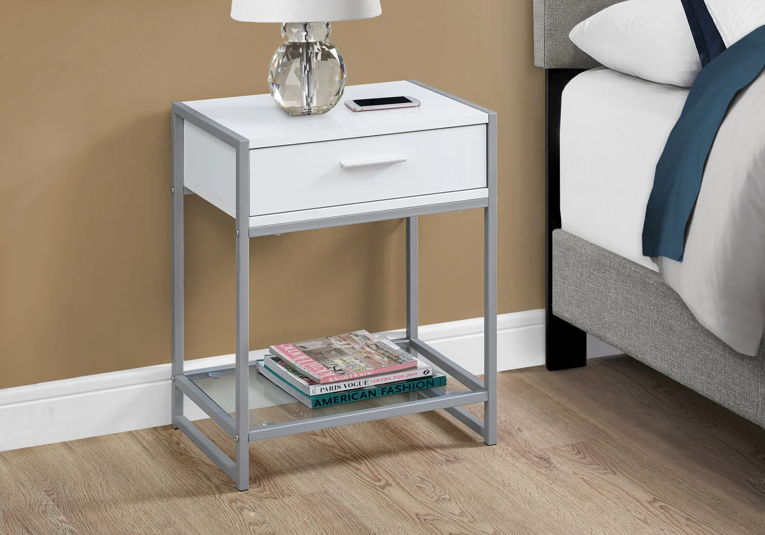 2795-white-silver-metal-tempered-glass-accent-table-3.webp White Silver Metal Tempered Glass Accent Table