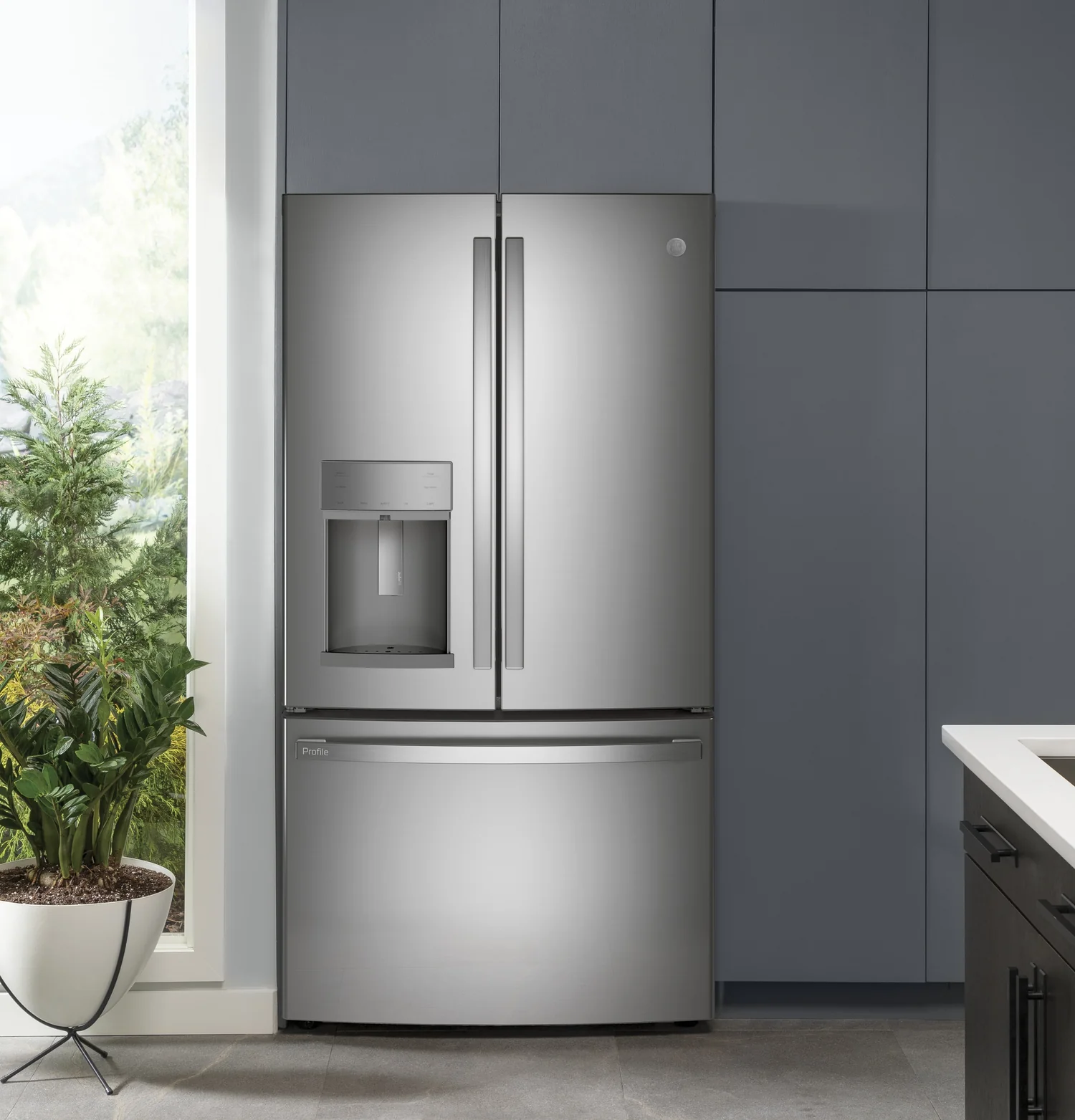 290-profile-36-22-1-cu-ft-french-door-refrigerator-stainless-pyd22kynfs-9.webp Profile 36" 22.1 Cu. Ft. French-Door Refrigerator - Stainless - PYD22KYNFS
