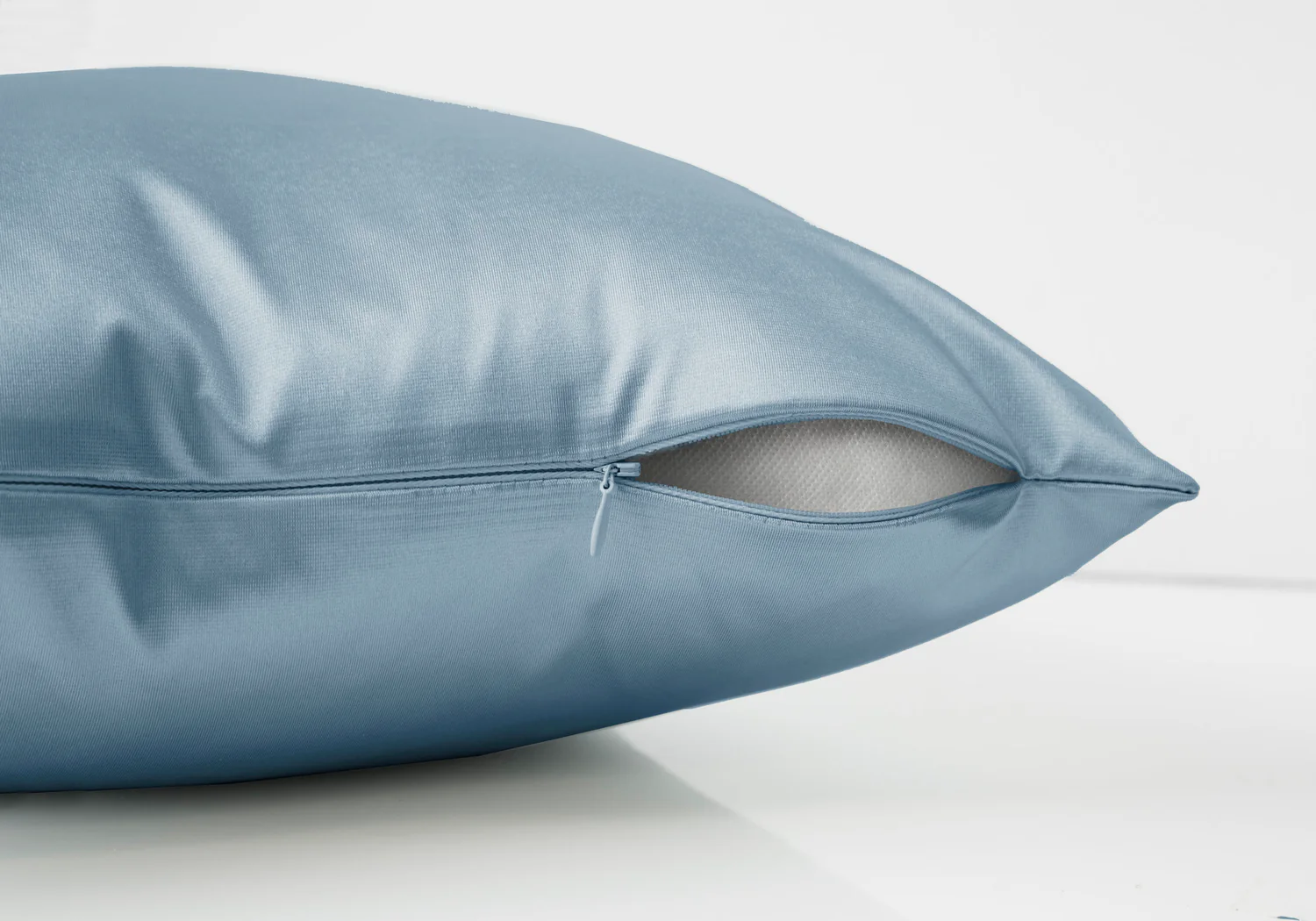 3013-pale-blue-satin-2pcs-pillow-3.webp Pale Blue Satin 2pcs Pillow