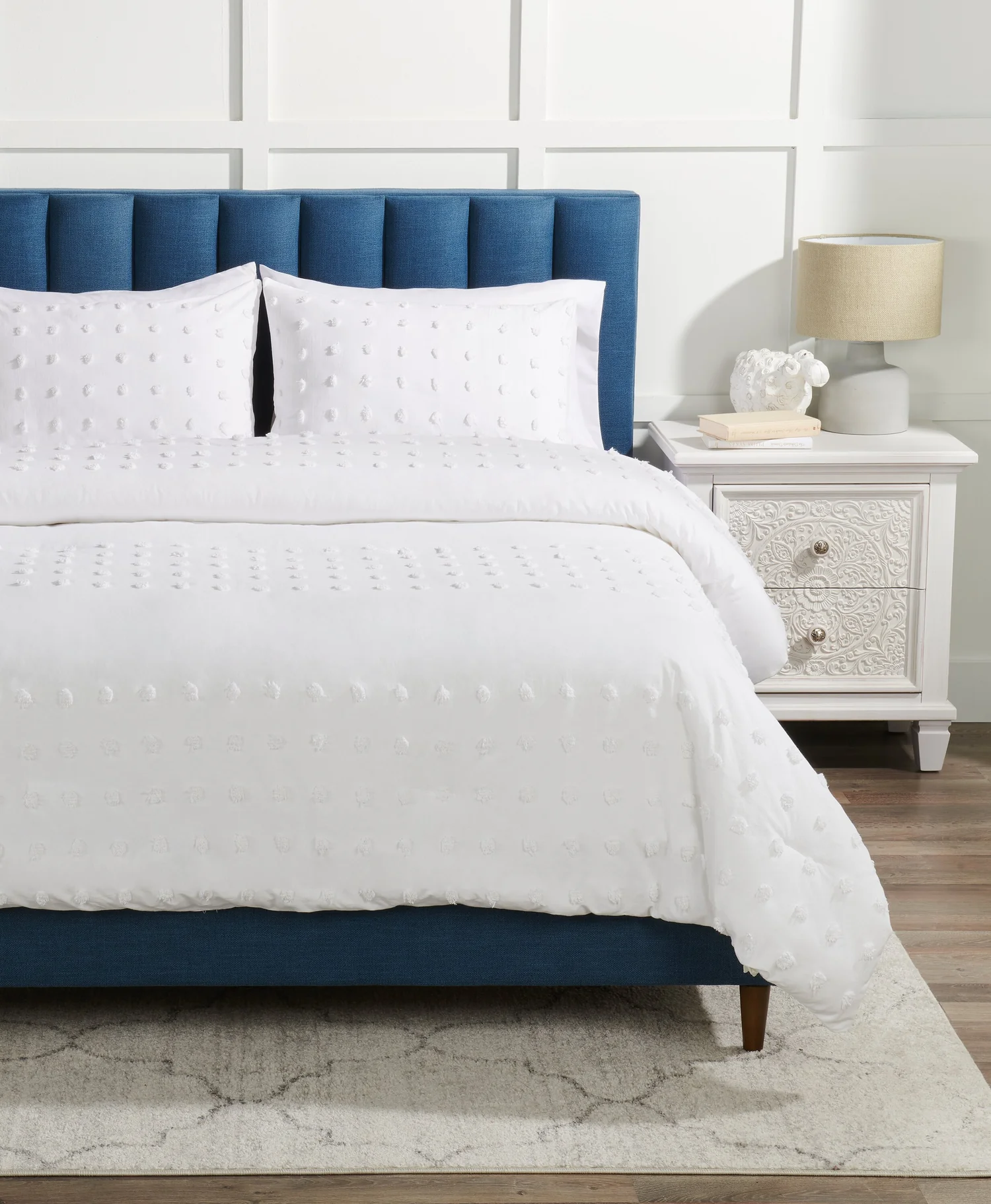 3202-rowan-3-piece-king-comforter-set-white-2.webp Rowan 3-Piece King Comforter Set - White