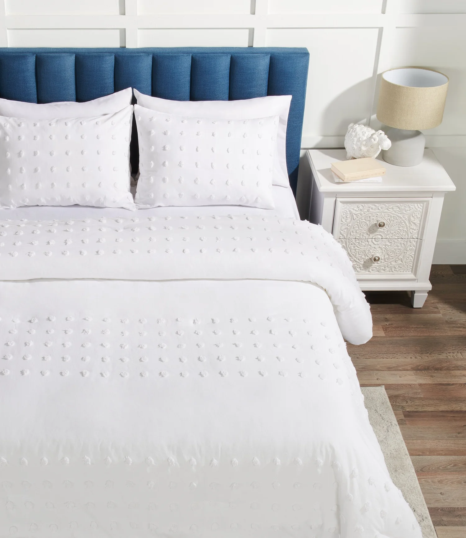 3202-rowan-3-piece-king-comforter-set-white-3.webp Rowan 3-Piece King Comforter Set - White