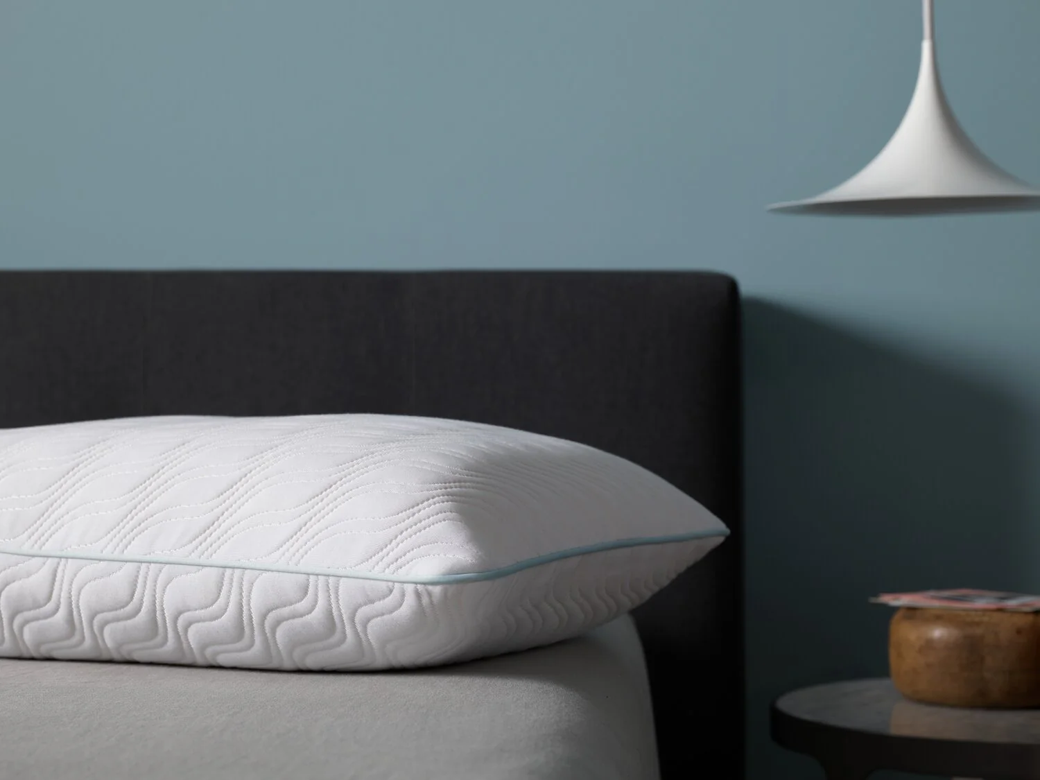 363-tempur-align-prolo-queen-pillow-stomach-back-sleeper-3.webp TEMPUR?-Align ProLo Queen Pillow - Stomach/Back Sleeper