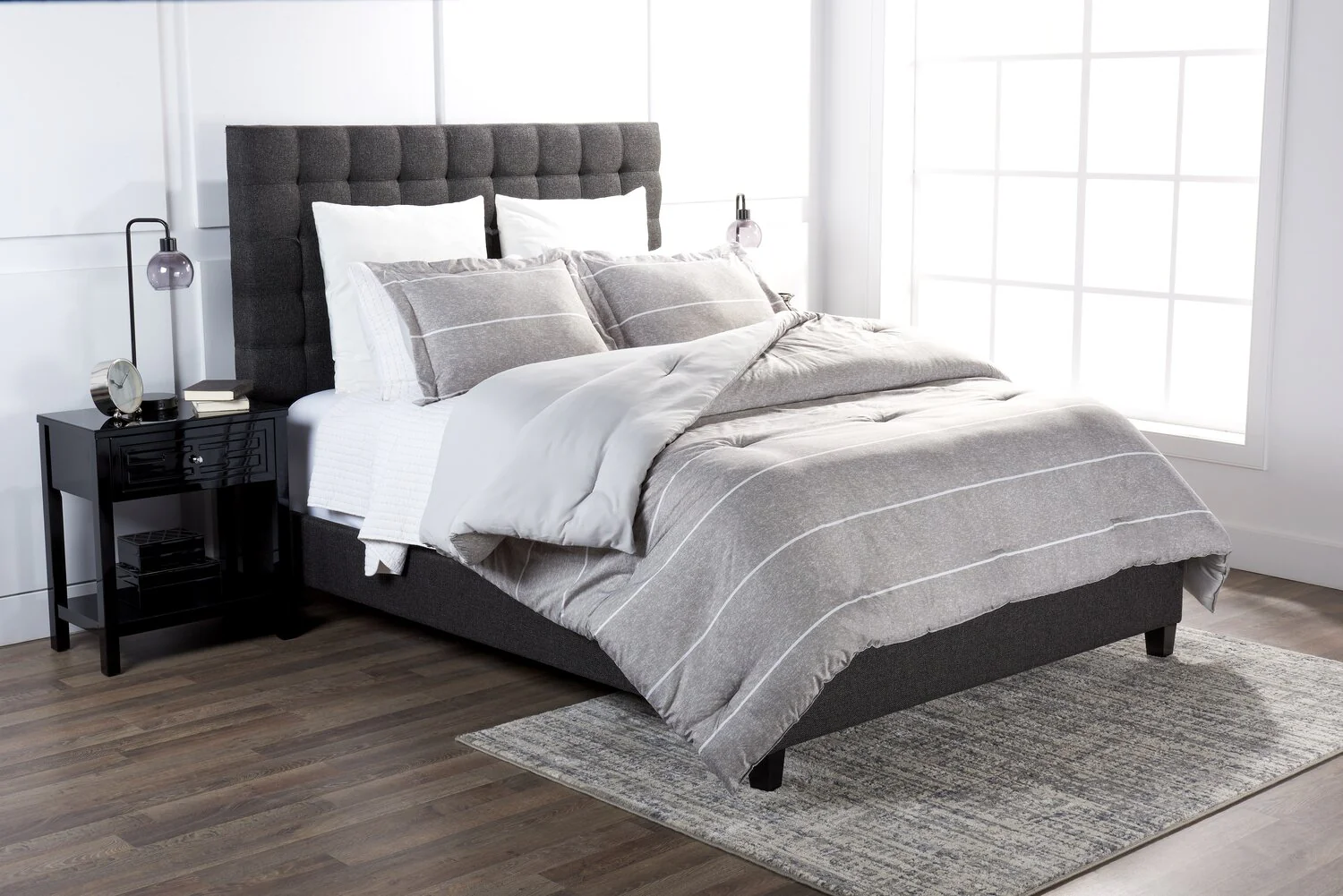 432-stripes-3-piece-full-queen-comforter-set-grey-4.webp Stripes 3-Piece Full/Queen Comforter Set - Grey
