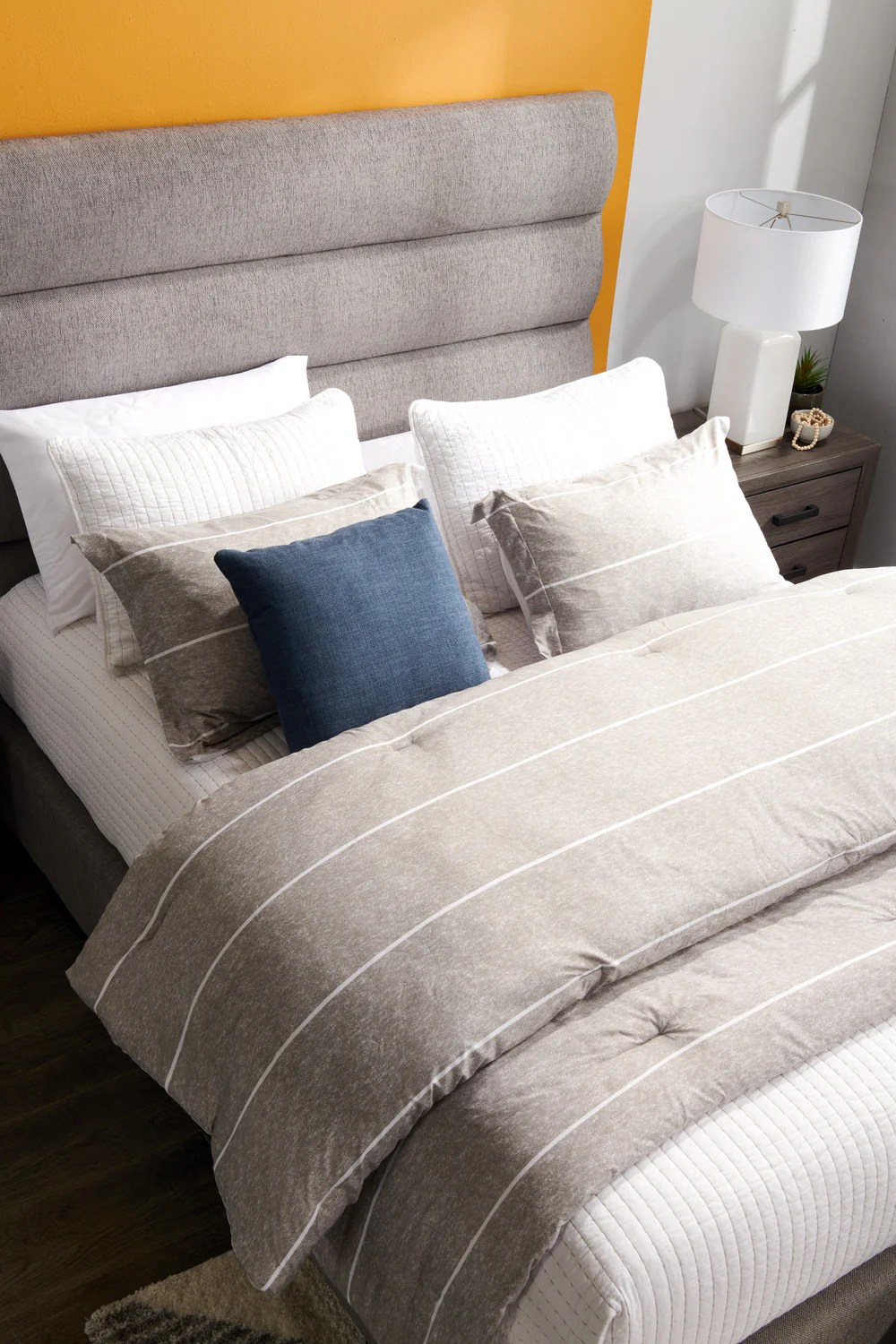 432-stripes-3-piece-full-queen-comforter-set-grey-9.webp Stripes 3-Piece Full/Queen Comforter Set - Grey
