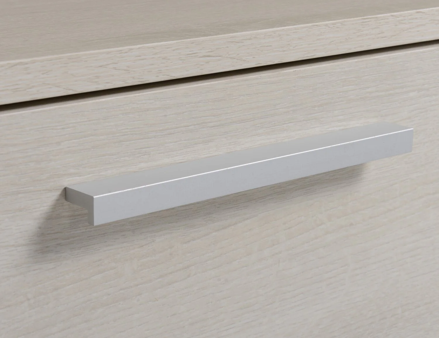 Antoni Pier - White