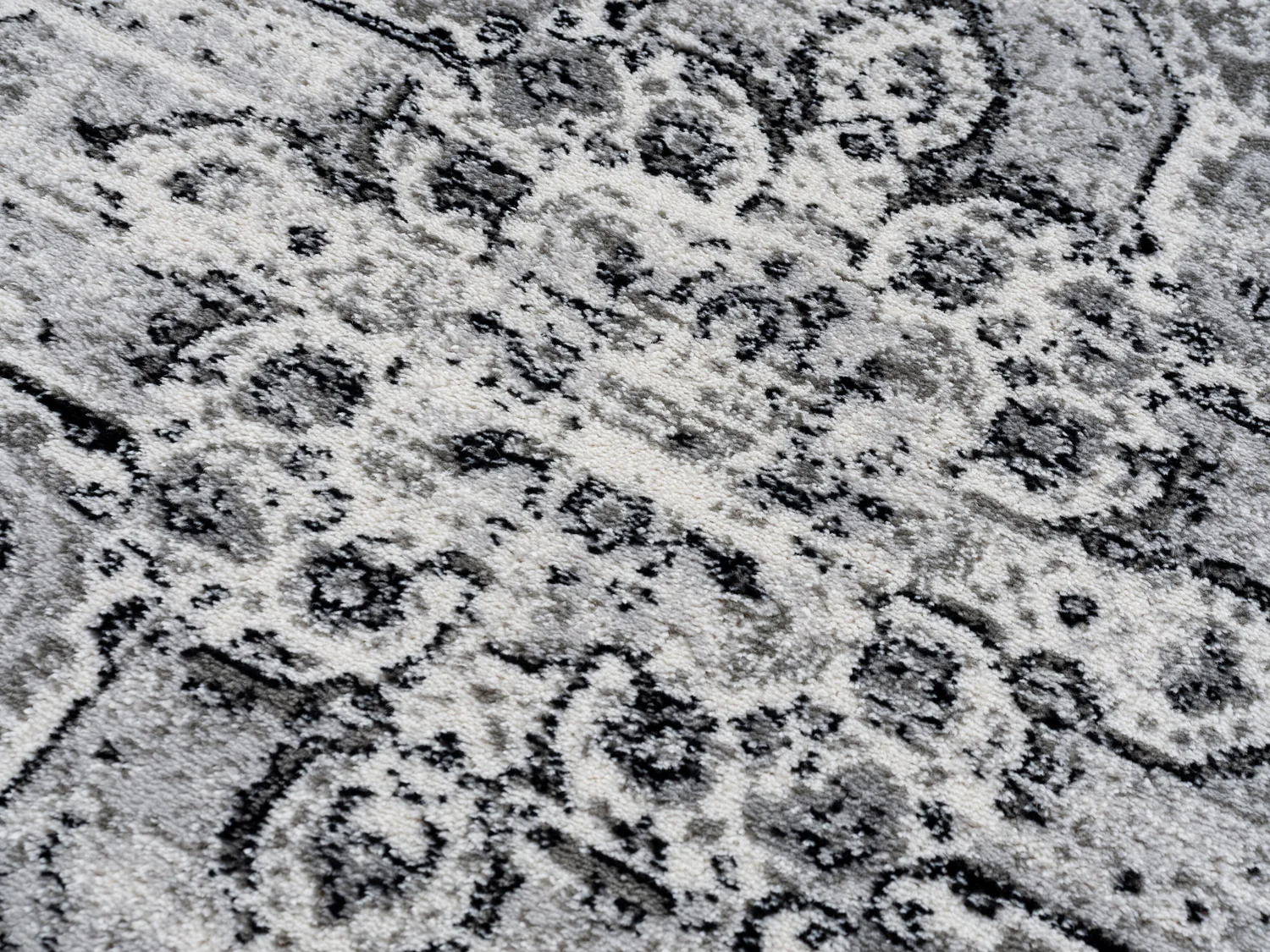 458-clover-area-rug-5-x-7--4.webp Clover Area Rug - 5' x 7'