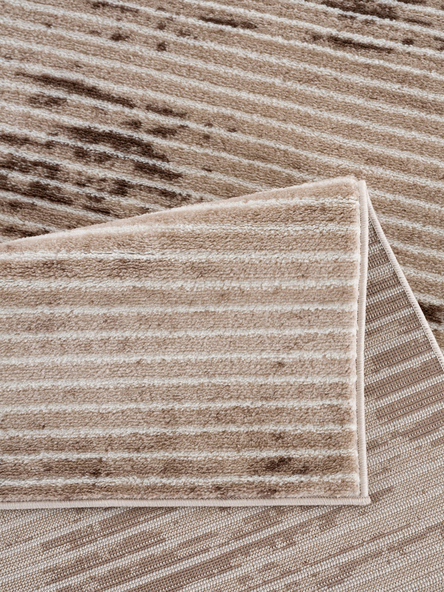 Willow Area Rug - 6'6" x 9'6"