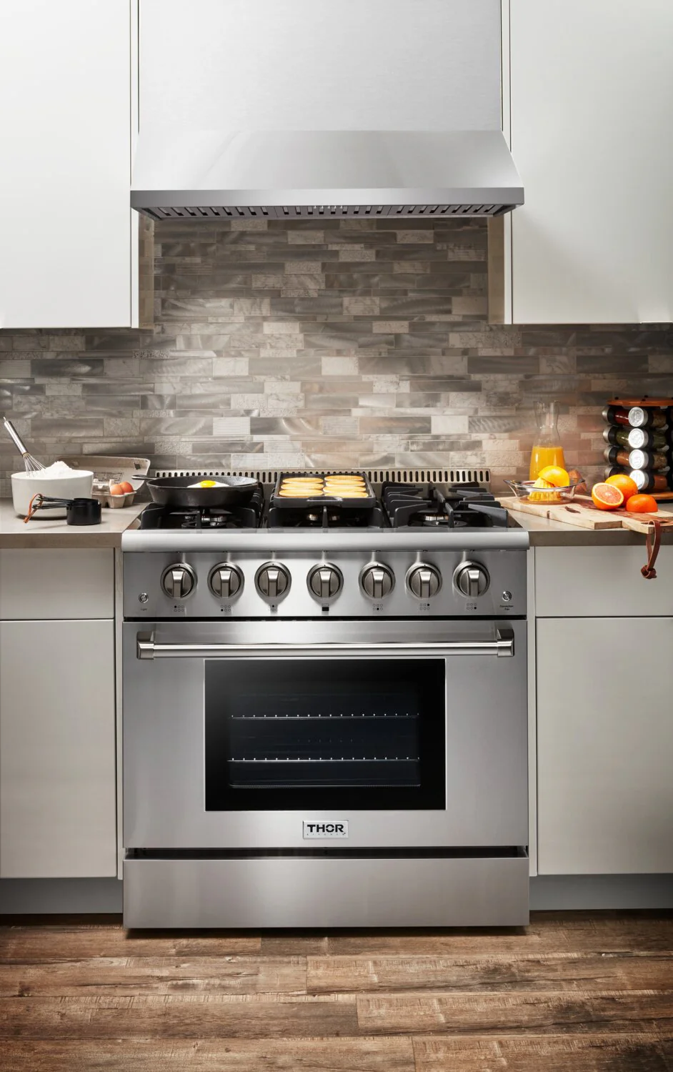 Thor Kitchen 36" 1,000 CFM Wall-Mount Range Hood - TRH3606S-SS