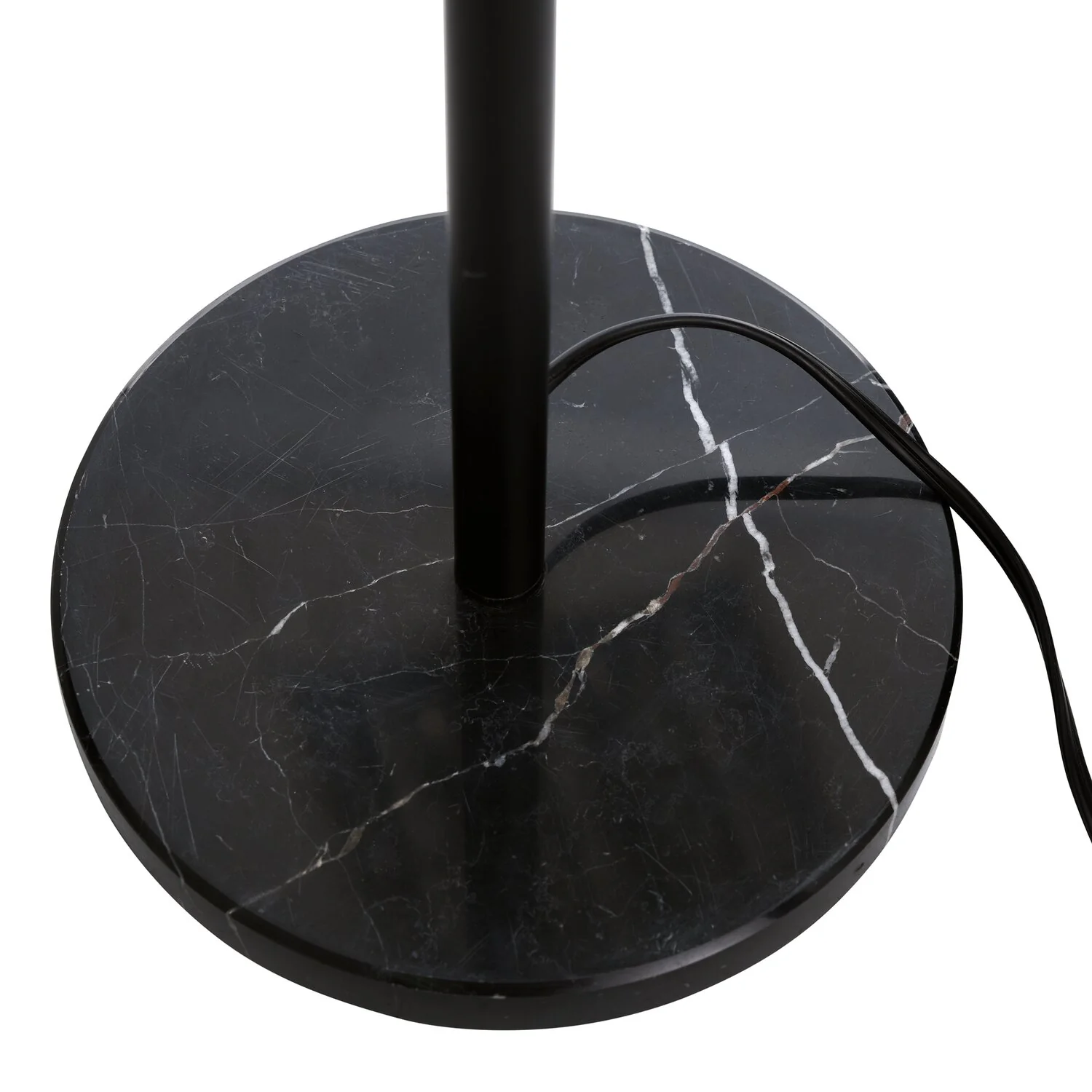 890-bennie-61-25-5-light-black-and-gold-floor-lamp-4.webp Bennie 61.25" 5-Light Black and Gold Floor Lamp