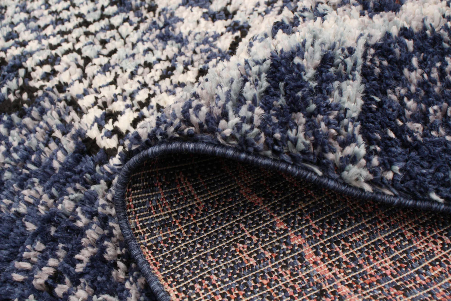 974-makondo-mosaique-blue-area-rug-5-3-x-7-3--8.webp Makondo Mosaique Blue Area Rug - 5'3" x 7'3"