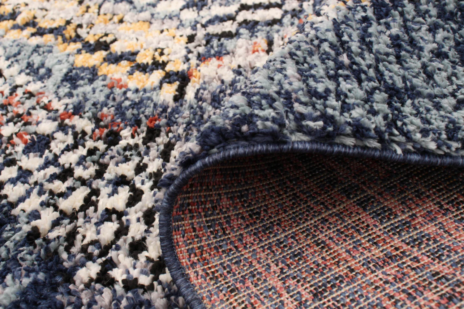 976-makondo-mosaique-blue-area-rug-5-3-x-7-3--8.webp Makondo Mosaique Blue Area Rug - 5'3" x 7'3"